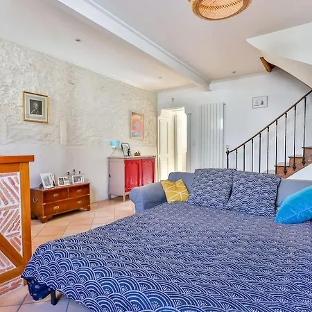 Apartment La Genereuse #patio #hyper-centre #4 Personnes Cognac