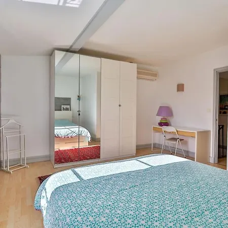Apartment La Genereuse #patio #hyper-centre #4 Personnes